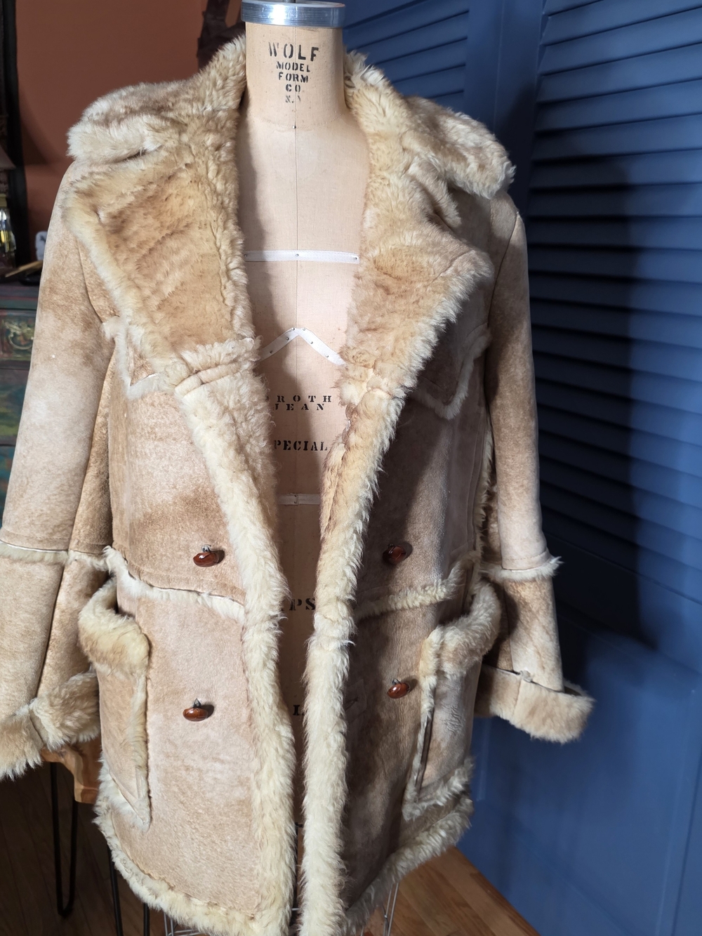 Vintage 70s Saks Fifth Avenue Genuine Shearling Rancher Car Coat Size 40